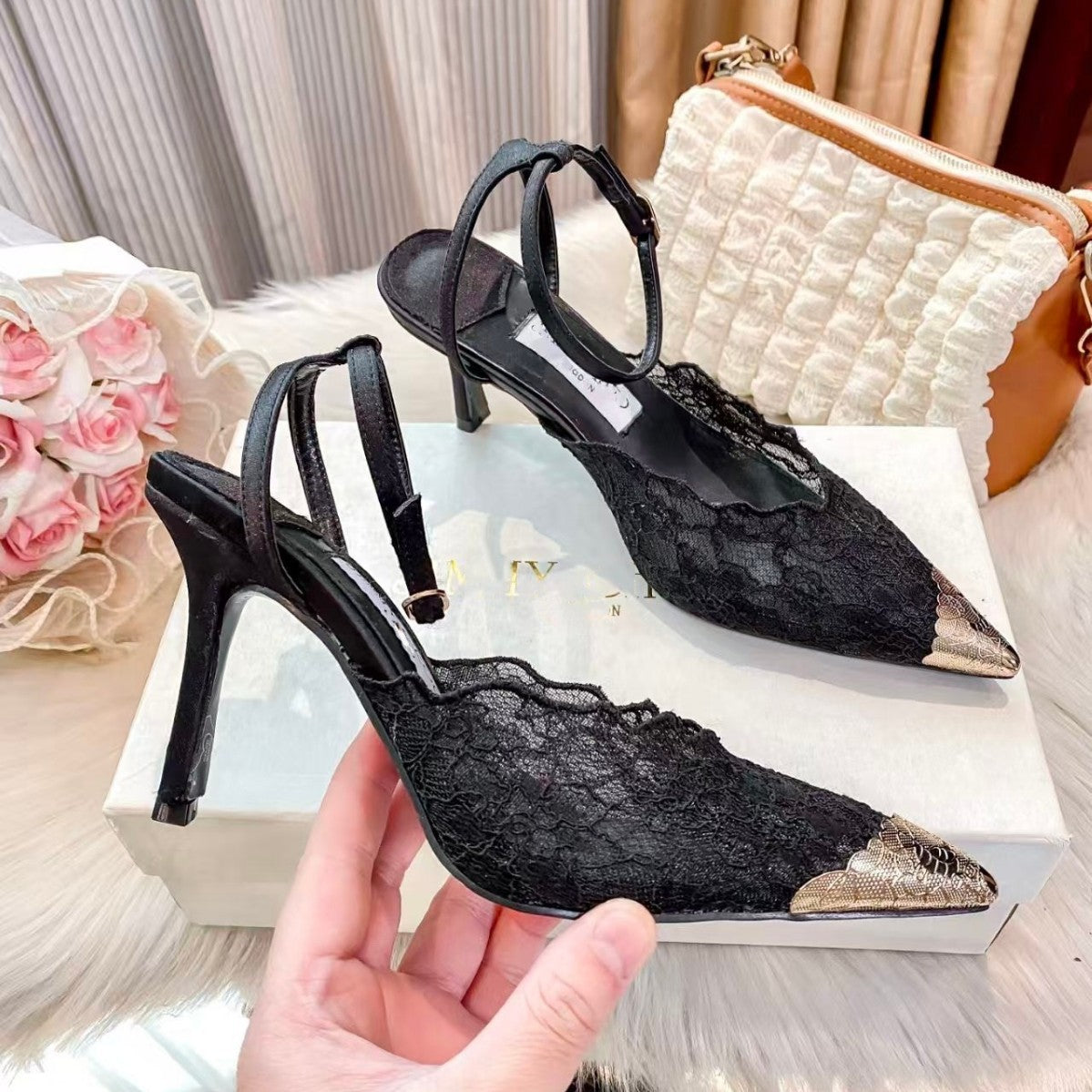 Metal pointed high heels