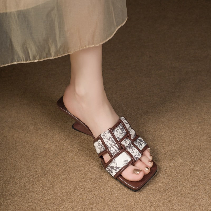 Knitted slippers